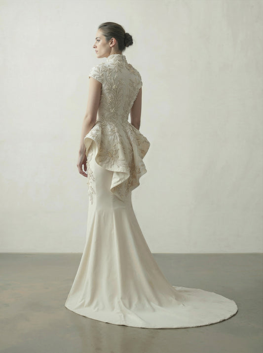 Alabaster Sovereign (Ivory & Gold)