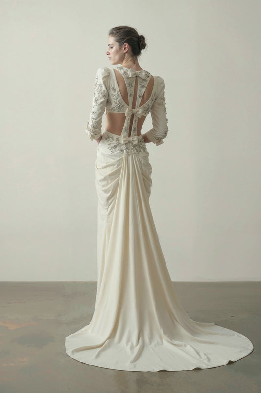 Alabaster Liaison (Ivory)