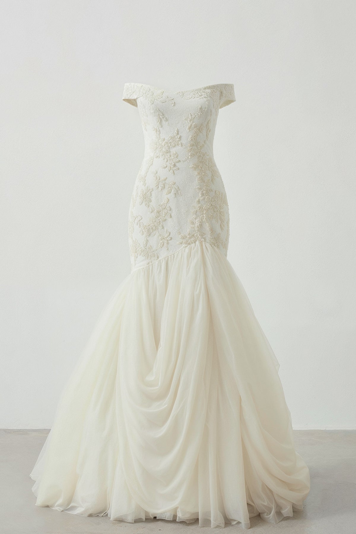 IVORY BLOOM (Ivory)